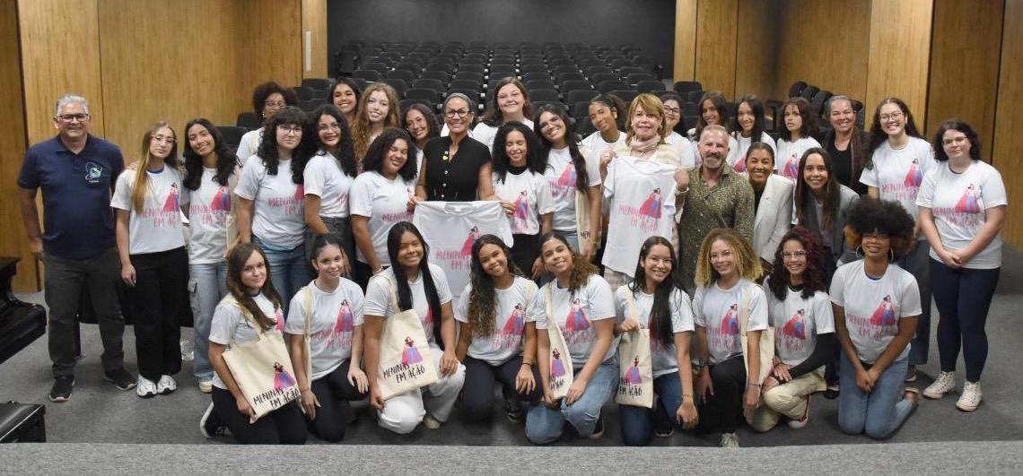Programa Meninas em Ação incentiva protagonismo feminino entre estudantes da rede de ensino no DF