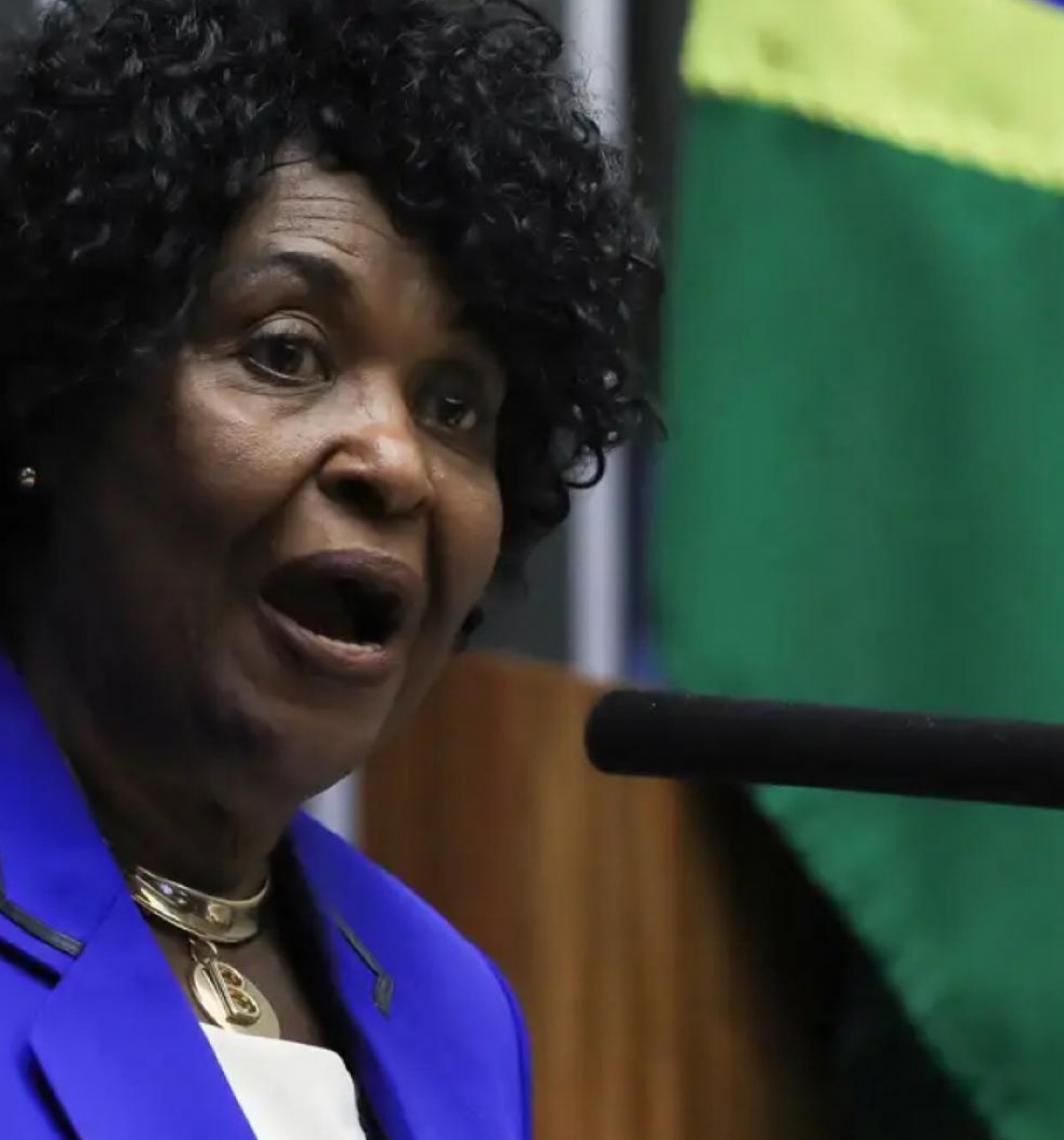 Reserva de cadeiras no Legislativo brasileiro pode aumentar participação feminina 