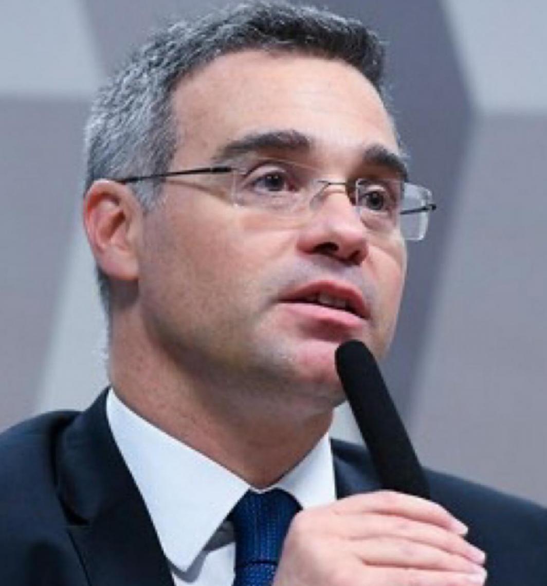 Na Alemanha, André Mendonça vive semana de homem mais poderoso do Brasil