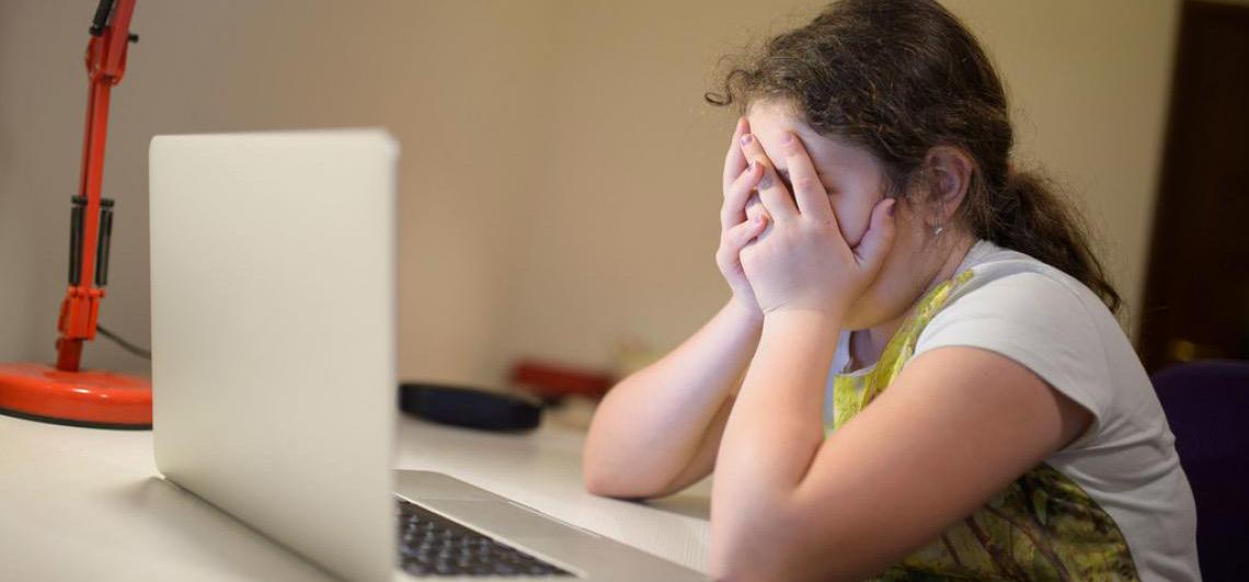 Relatório diz que dois terços das crianças no mundo sofrem bullying cibernético