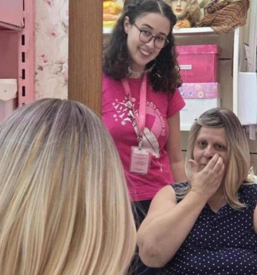 Rede Feminina transforma dor em acolhimento com doação de perucas a pacientes oncológicos