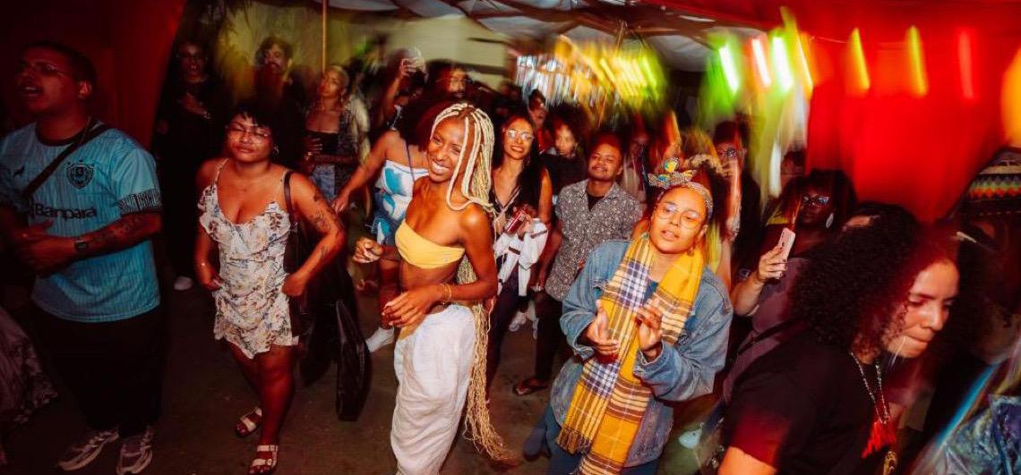 Flaira Ferro, Sarau-Vá e feira otaku movimentam agenda cultural do DF neste fim de semana