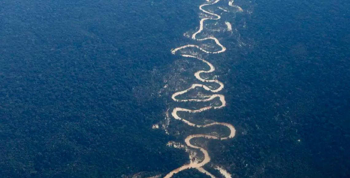 Amazônia: Extração ilegal de ouro impulsionou desmatamento em 2025, revela relatório internacional 