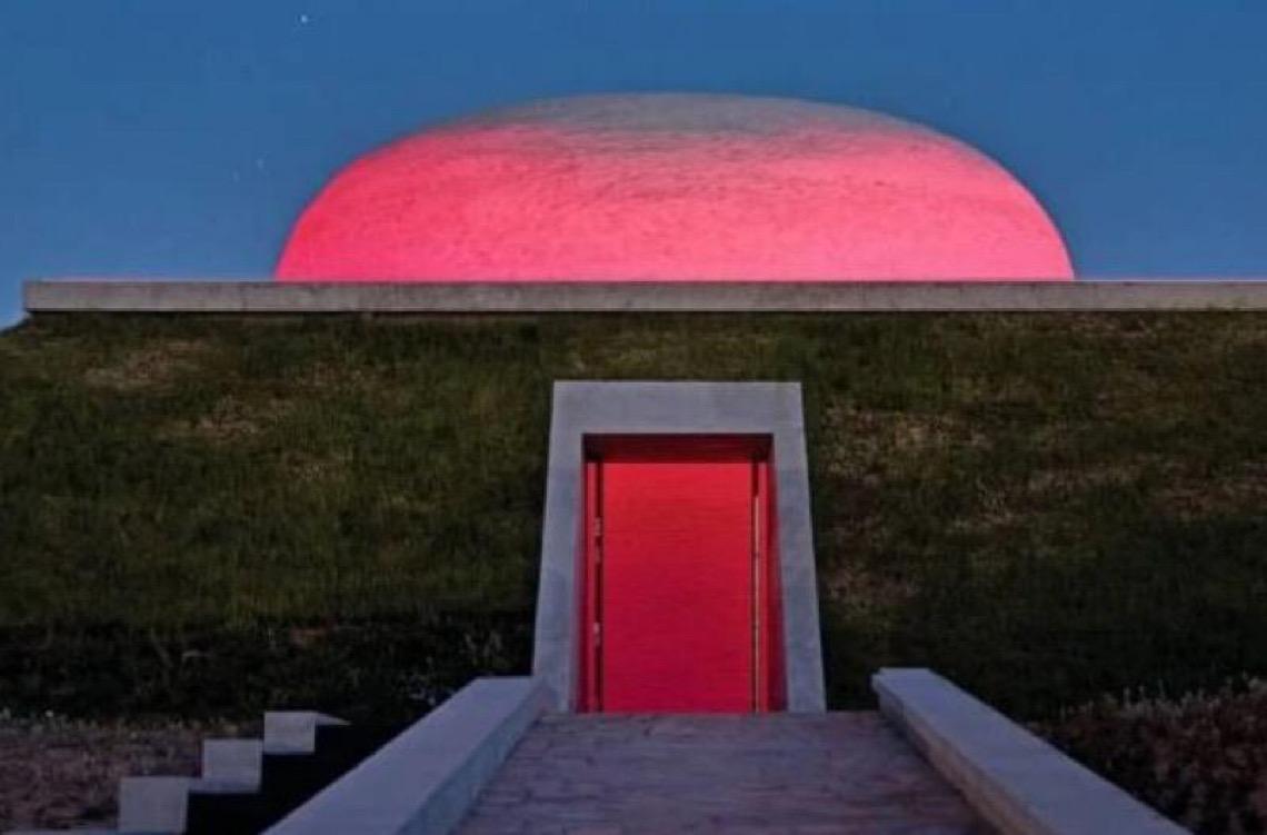 Instalação de James Turrel transforma o céu num jogo de cores em José Ignacio