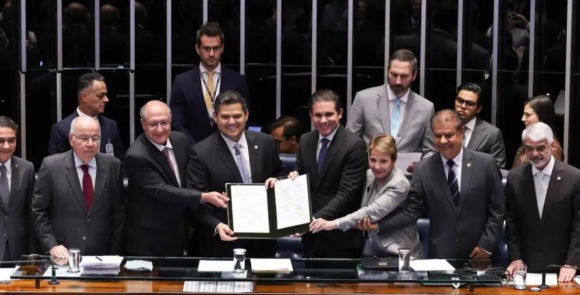 Em sessão solene, o Congresso Nacional promulga acordo Mercosul-União Europeia