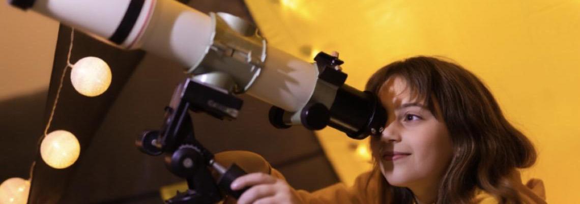 Planetário de Brasília comemora 52 anos com quase 2 mil visitantes em evento científico e familiar