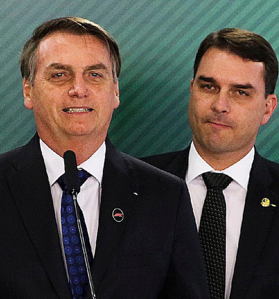Medo de morrer, crises de soluço e Flávio candidato: Relembre rotina de Bolsonaro na prisão