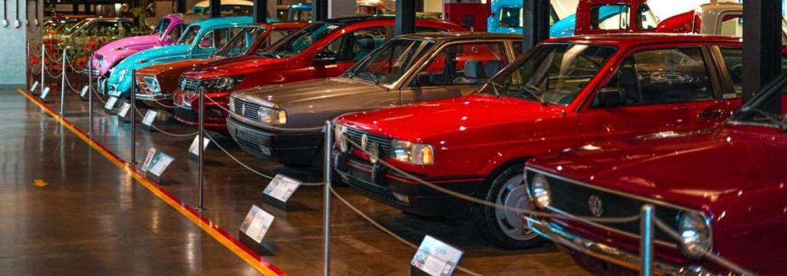 V12 Auto Club se consolida como atrativo cultural e turístico em Brasília, reunindo carros clássicos