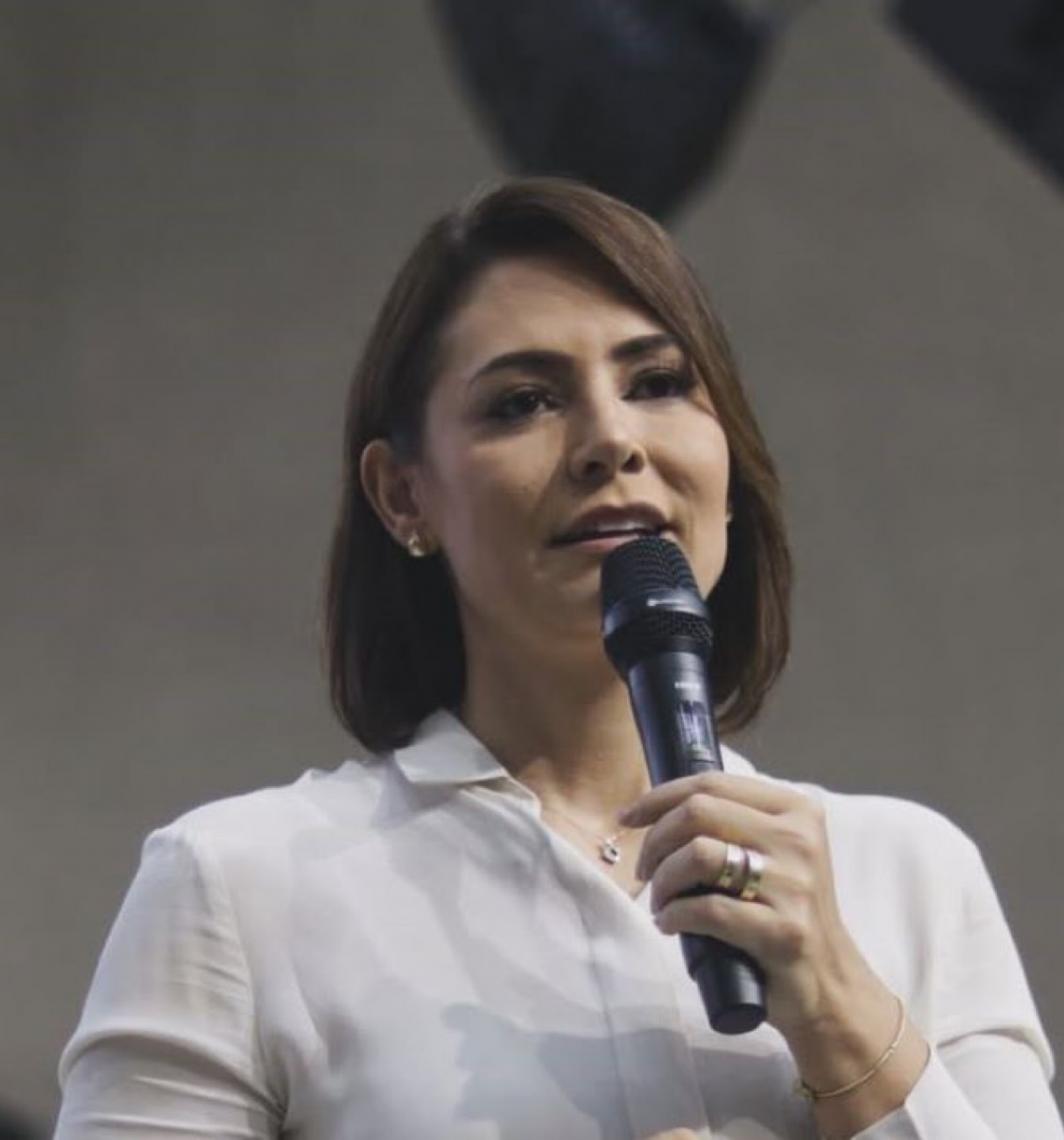 Michelle Bolsonaro diz que mérito de domiciliar a Bolsonaro é de todos que foram a Moraes