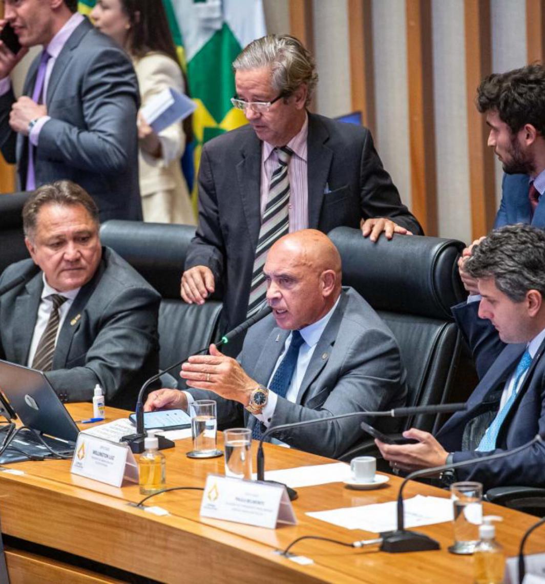 Diretores e gestores de escolas públicas do DF terão reajuste de 25% na gratificação