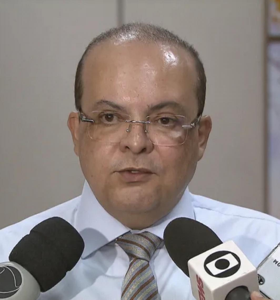 André Mendonça desobriga ex-governador Ibaneis Rocha de comparecer à CPI do Crime Organizado