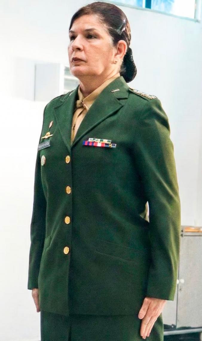 Exército brasileiro promove primeira mulher à patente de general
