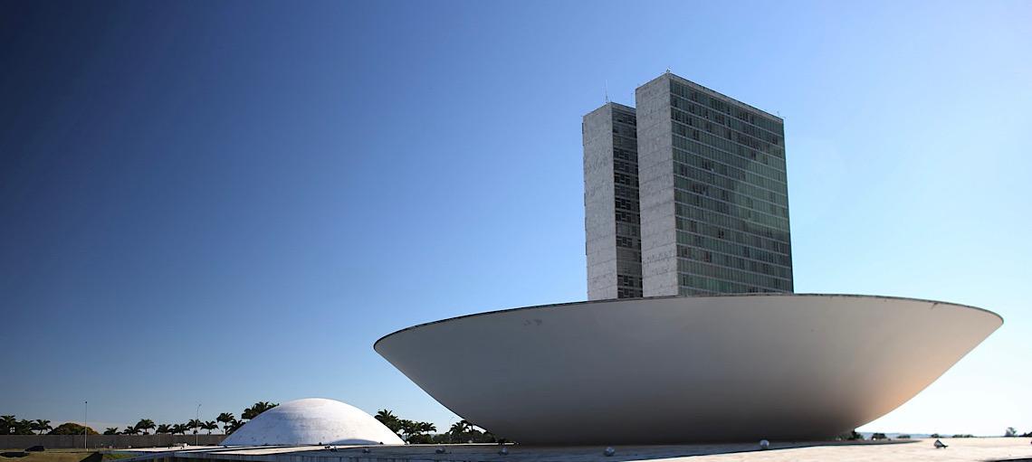 A opinião de João Zisman sobre política nacional: Nada isolado; o DF acorda com pressão em bloco