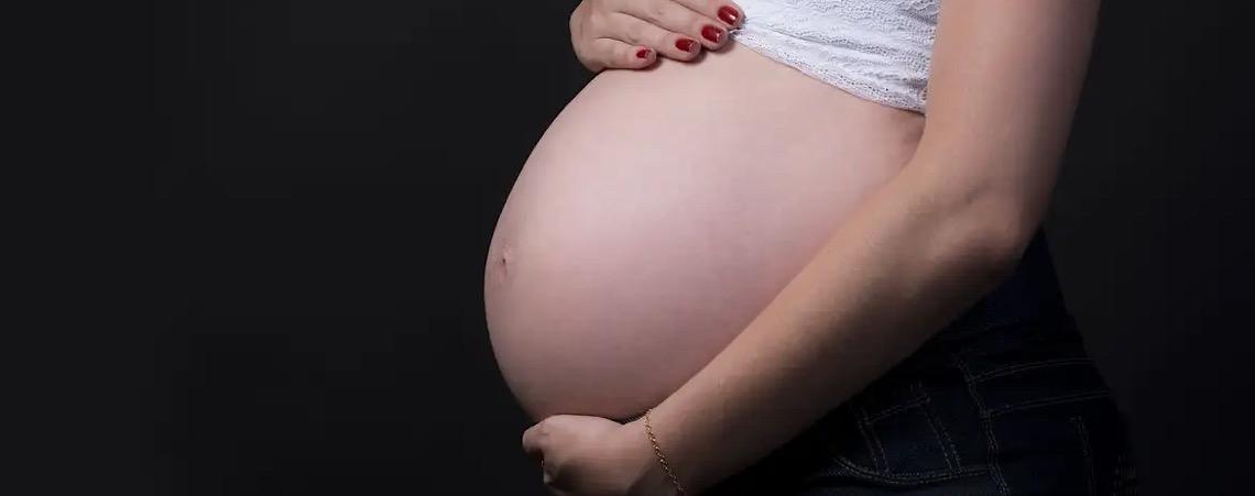 Presidente Lula sanciona lei que regulamenta a profissão de doula 