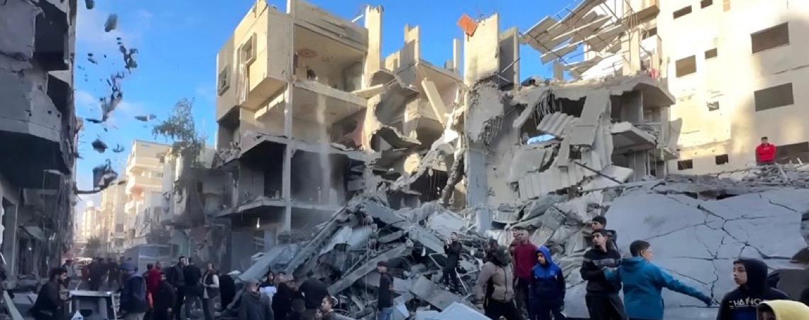 Israel exacerba direito de autodefesa e comete crimes de guerra, diz autor de novo livro