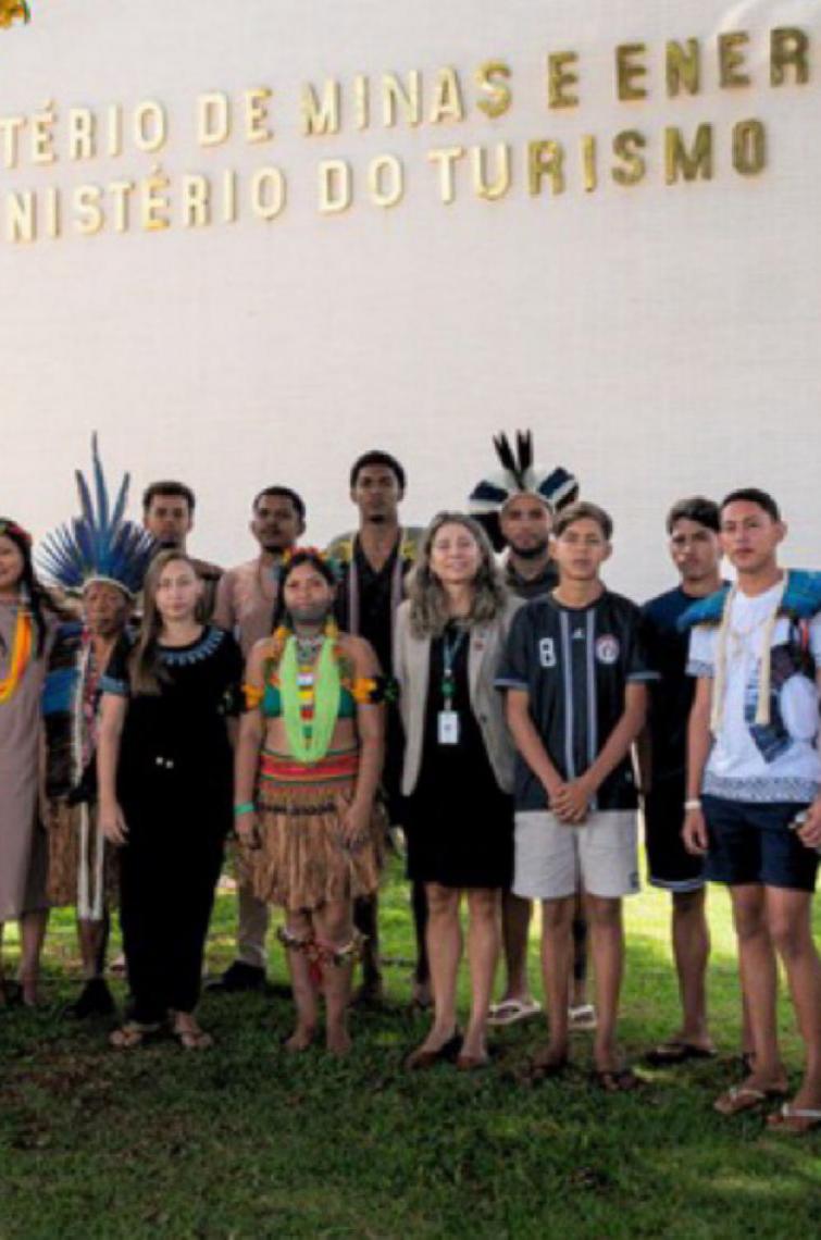 Ministério do Turismo debate desenvolvimento do etnoturismo com lideranças indígenas