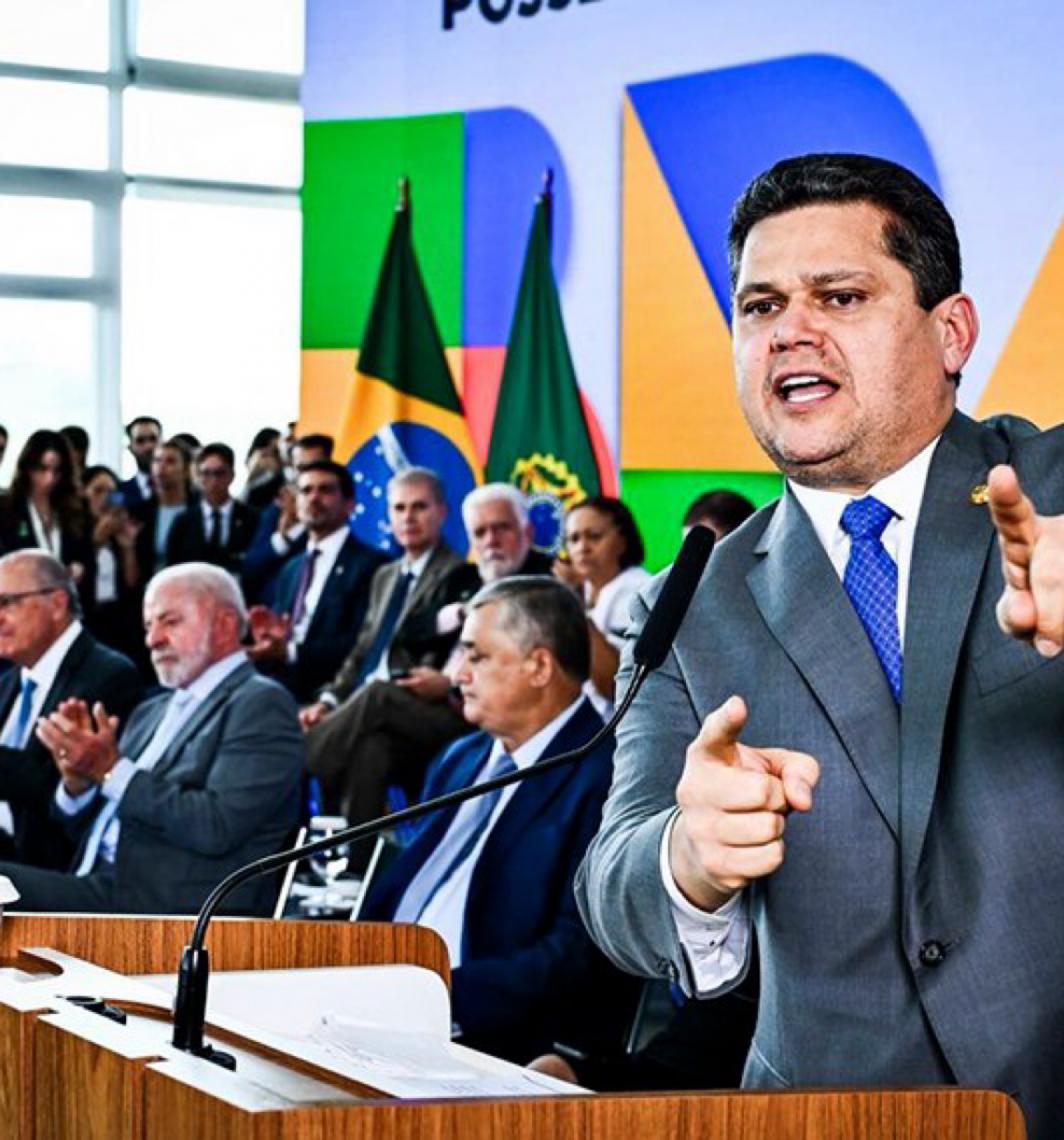 Presidente do Senado, Davi Alcolumbre, defende diálogo entre Poderes e construção de políticas a várias mãos