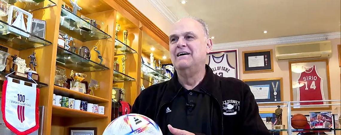 Em entrevistas, Oscar Schmidt mostra relíquias e revela ídolos do esporte 