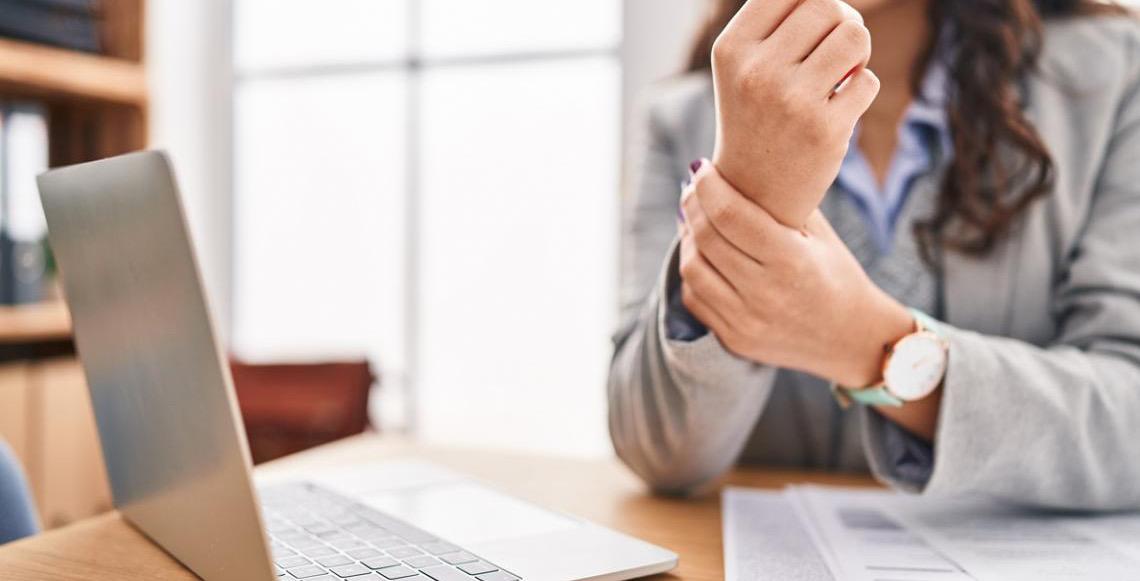 Mais de 1,7 mil casos de LER/Dort são registrados na rede pública do DF em 2025