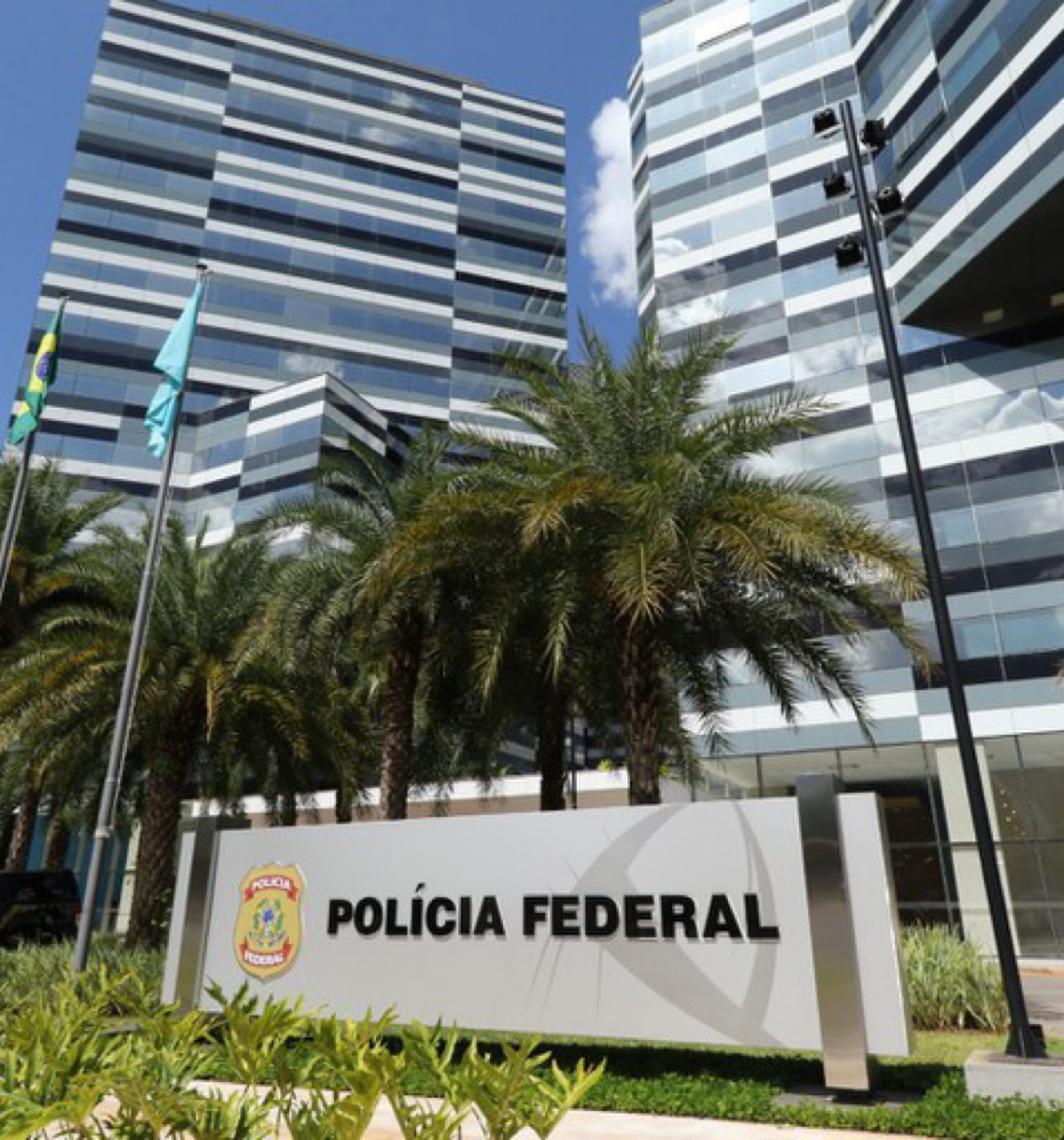 Polícia Federal retira credencial de americano após governo Trump mandar delegado brasileiro deixar EUA