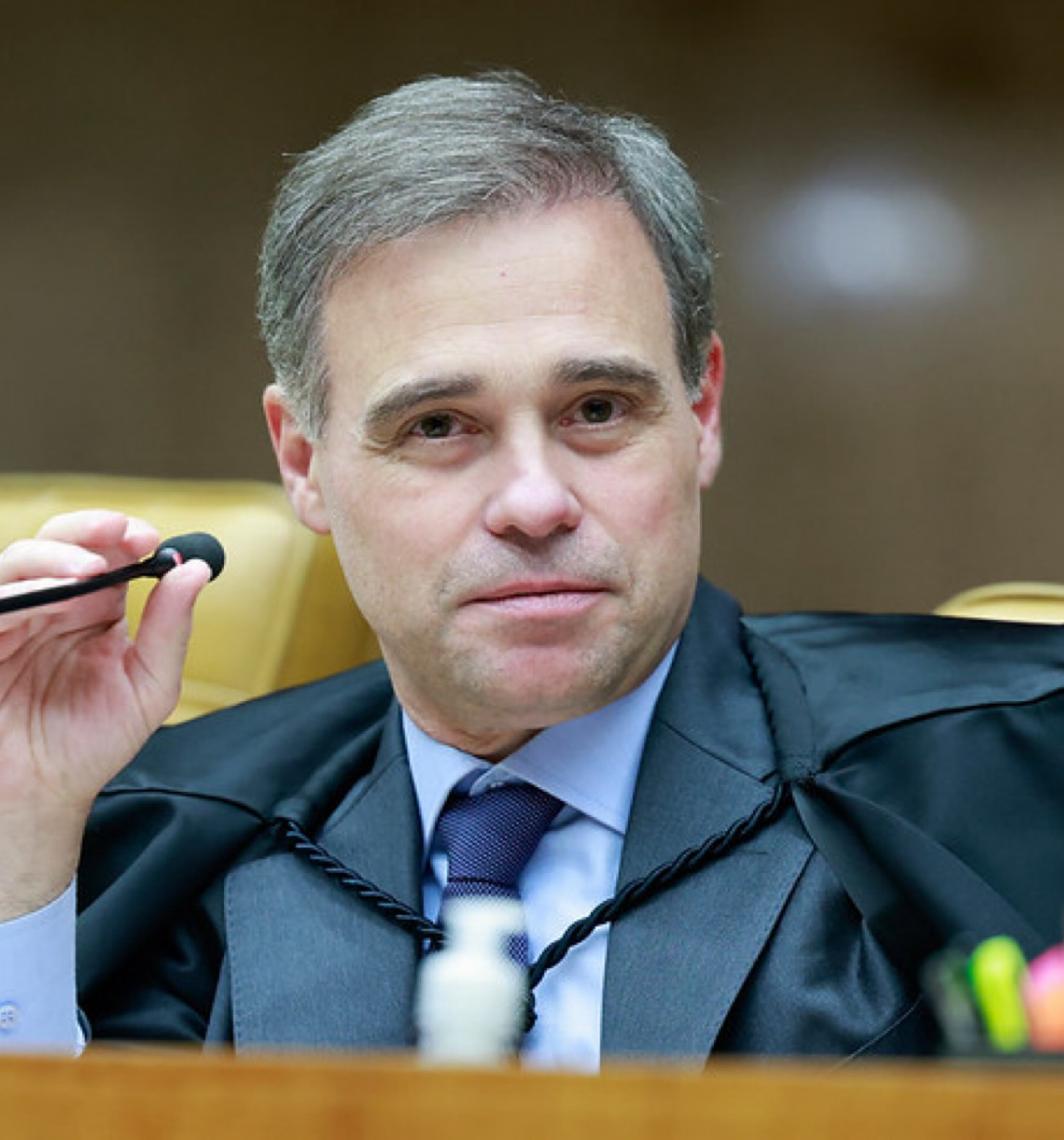 Ministro André Mendonça manda soltar preso de esquema do INSS que tenta delação