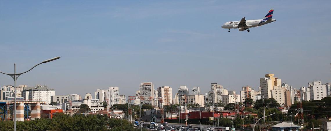 Empresas aéreas terão linha de crédito para enfrentar alta de custos 