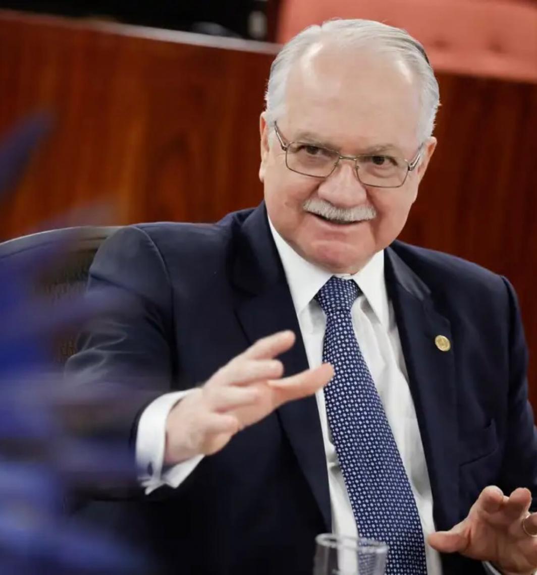 Ministro Edson Fachin suspende decisão que barrava uso de imóveis para salvar BRB