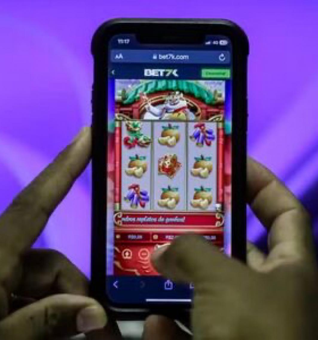 Bets ilegais alcançam até metade do setor de apostas no país, e operações policiais não surpreendem