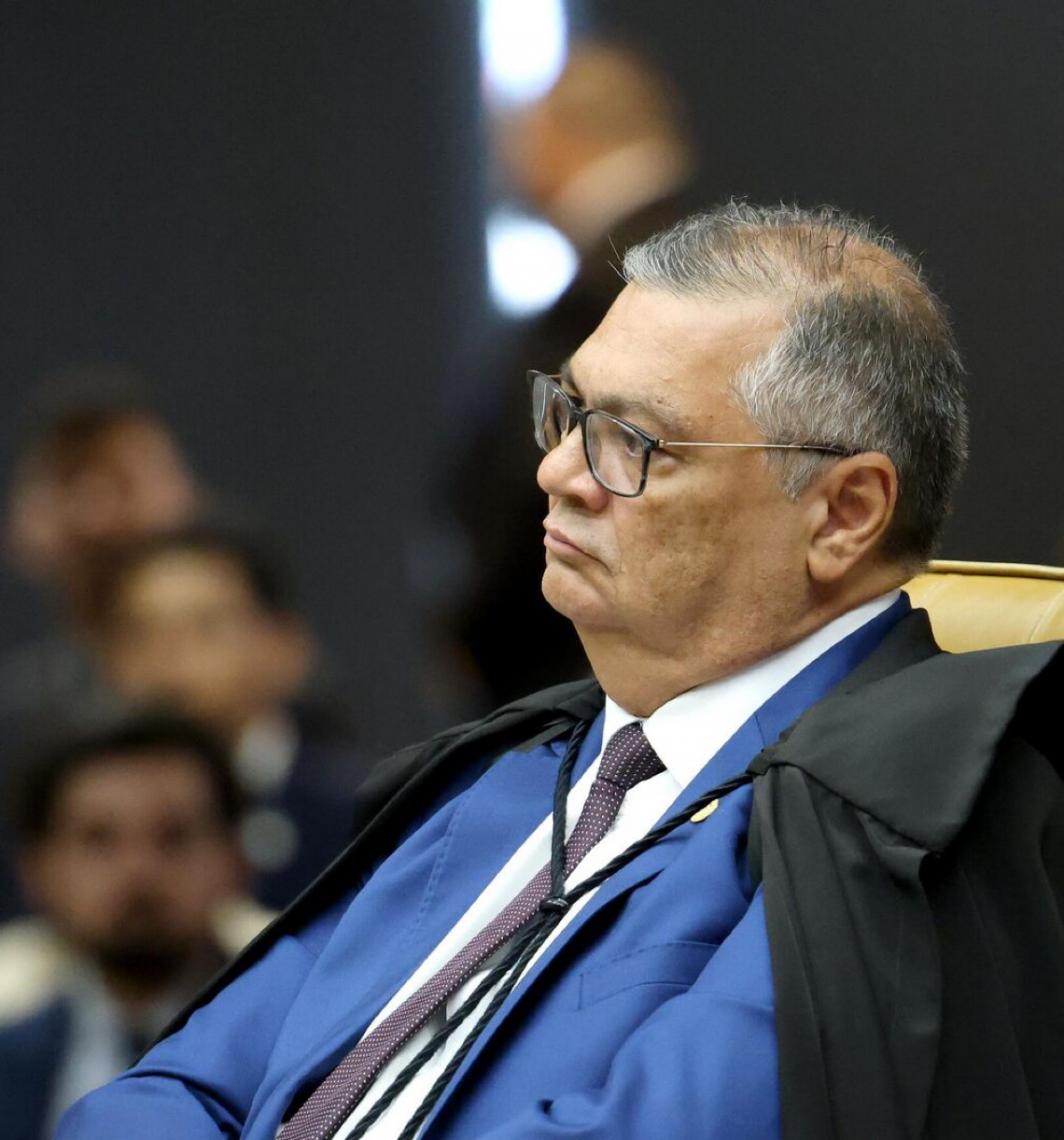 Dino defende em artigo perda automática de cargo para membros do Judiciário em casos de corrupção