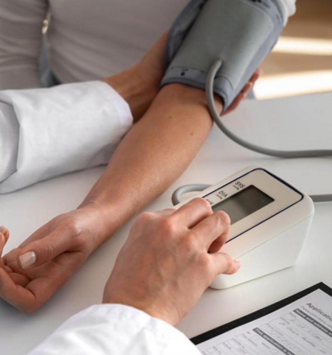 Sem sintomas na maioria dos casos, pressão alta atinge 30% dos brasileiros e pode causar infarto e AVC