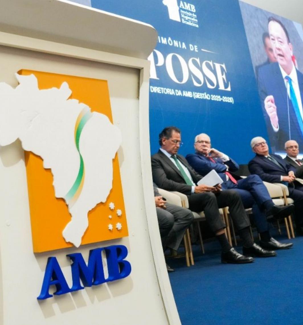 Associação de juízes pede ao STF mais tempo para aplicar novas regras que limitam penduricalhos