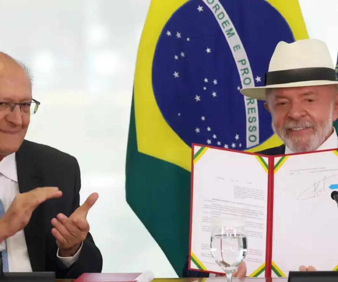 Mercosul-UE: Lula ao assinar decreto; pacto foi firmado com 'ferro, suor e sangue'