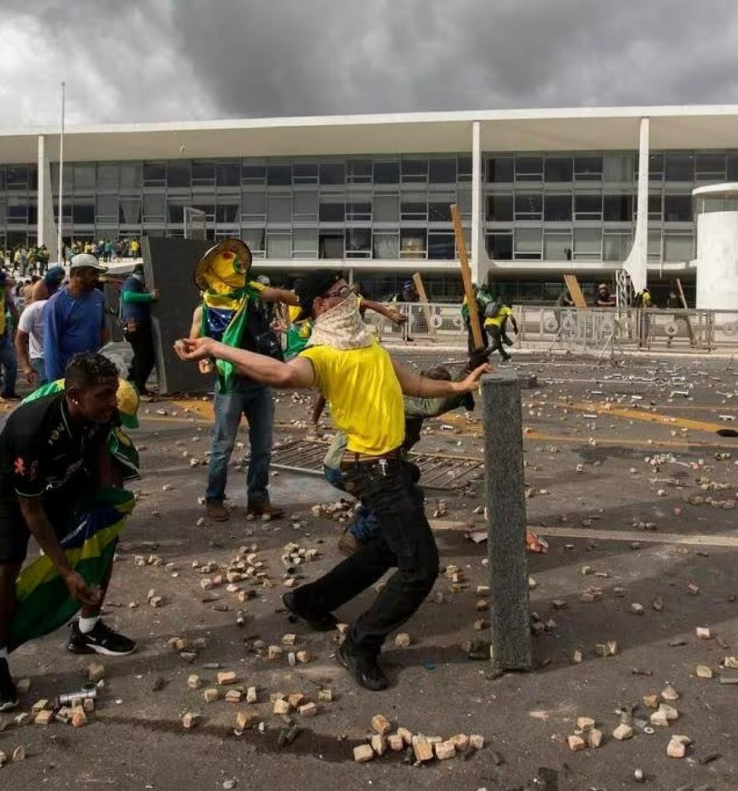Saiba passo a passo o que falta para PL da Dosimetria beneficiar Bolsonaro e condenados do 8/1 