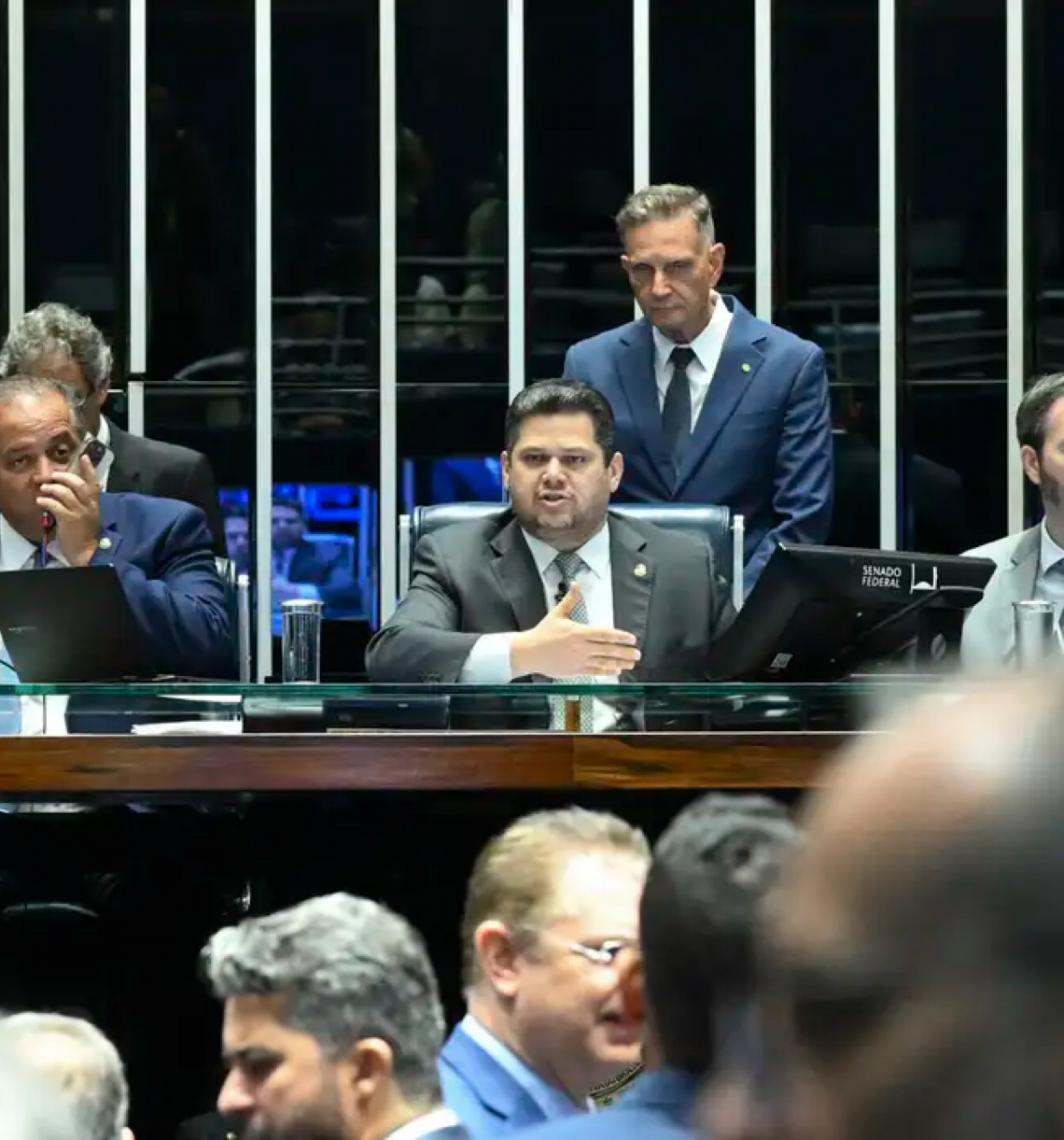 Dosimetria: Senador David Alcolumbre promulga lei que beneficia condenados pelo 8/1