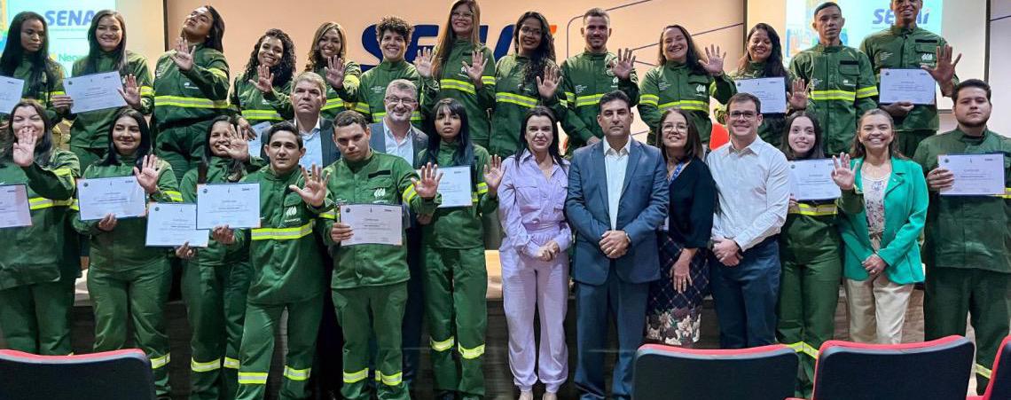 DF destaca inclusão feminina e geração de emprego durante formatura de escola de eletricistas
