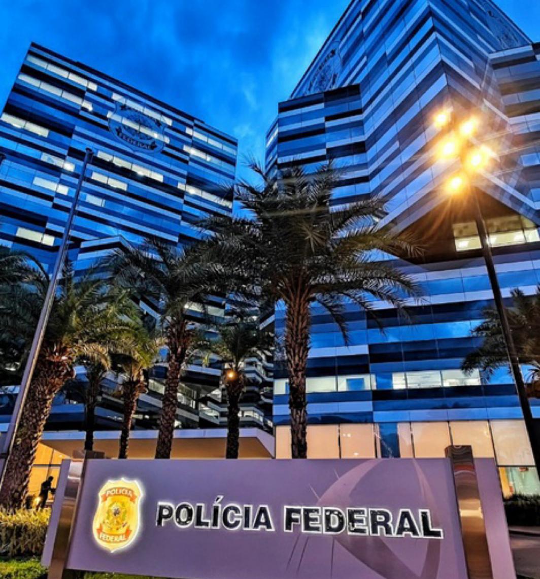Áudio de Flávio com Vorcaro irrita pastores, e ala defende migrar apoio para Caiado