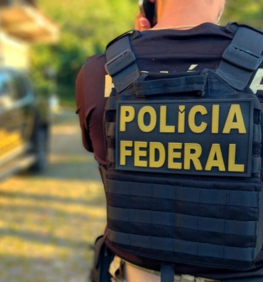 Celulares registrados em nome de mortos foram usados por policiais em corrupção no RJ, diz PF