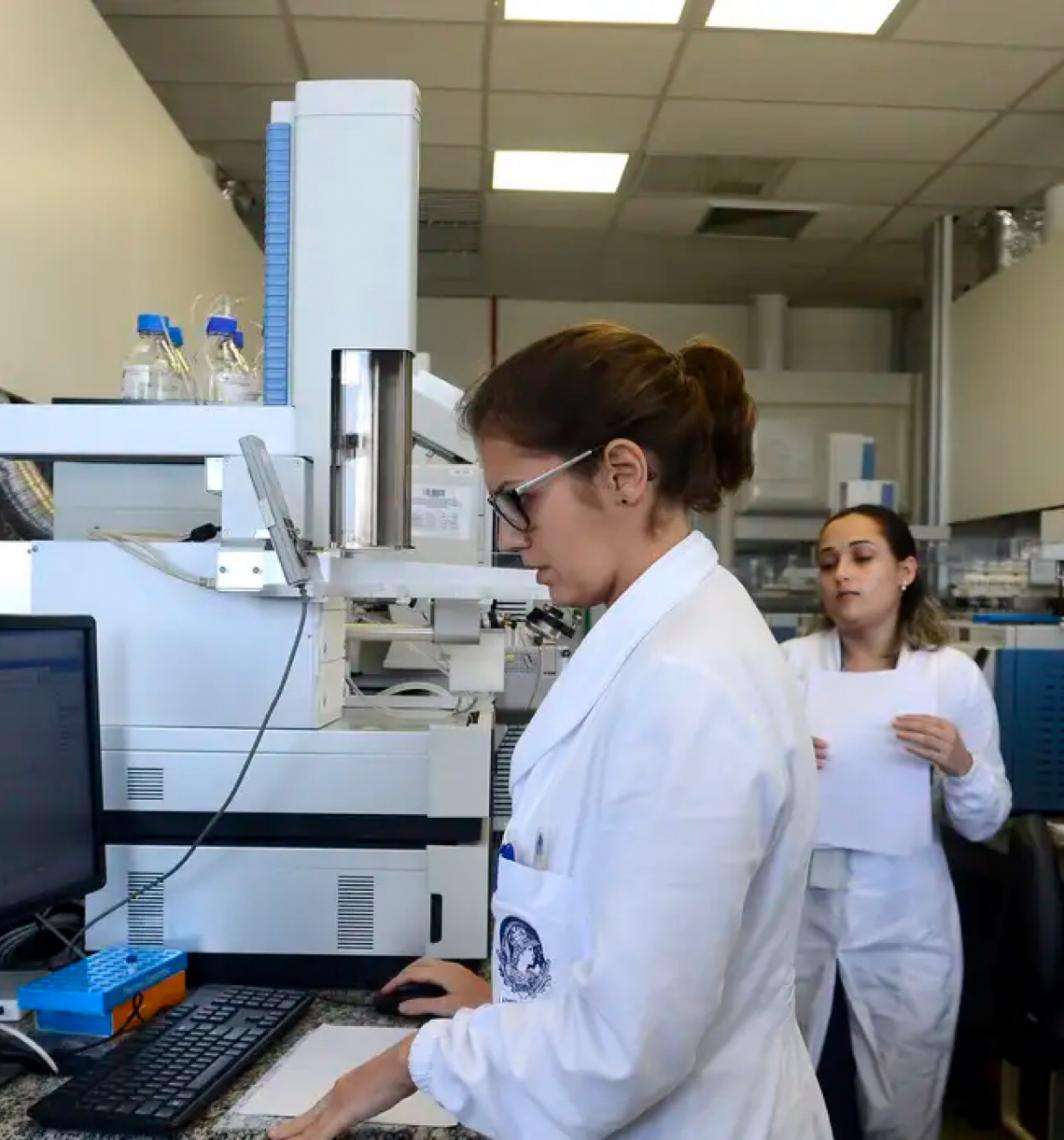Estudo mostra barreiras: Iniciativas tentam facilitar acesso e permanência de mães na ciência 