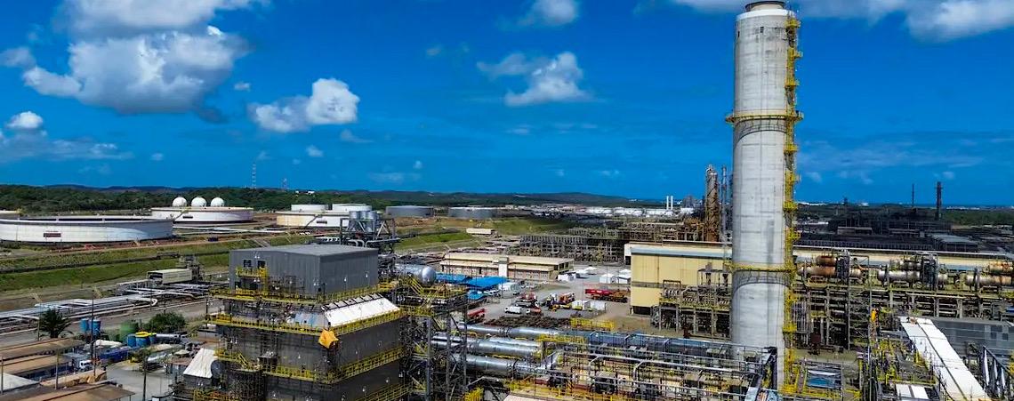 Refinarias da Petrobras operam com mais de 100% de capacidade; entenda 