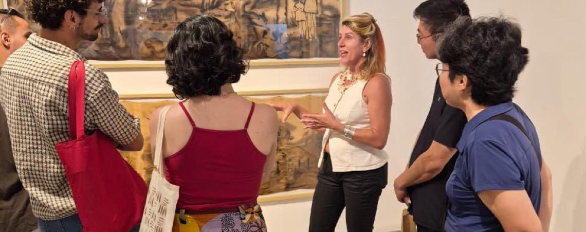 Museu de Arte de Brasília recebe exposição de pinturas, desenhos e esculturas com foco no feminino e utilização de material orgânico do Cerrado