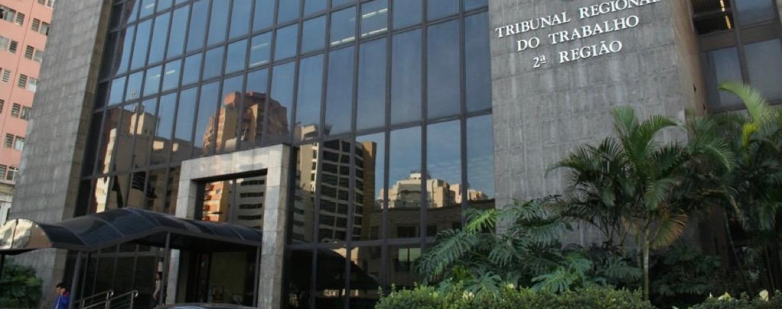 Jutiça do Trabalho condena empresa por demitir mulher trans antes de cirurgia de gênero