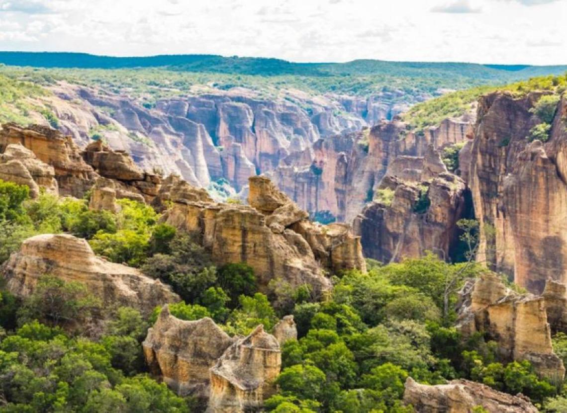 Ministério do Turismo e UNESCO lançam edital para criação de curso voltado a guias de patrimônios mundiais no Brasil