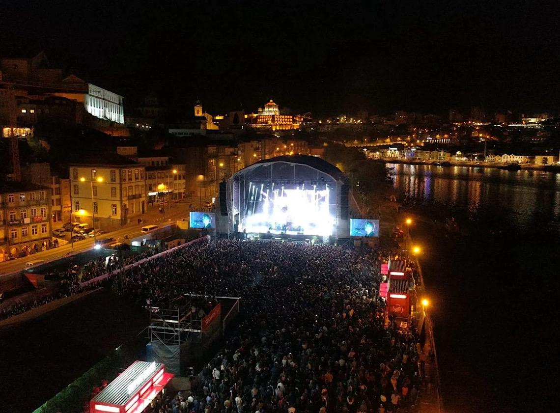 Veja as atrações, datas, preços e descubra os melhores festivais de música em Portugal em 2026