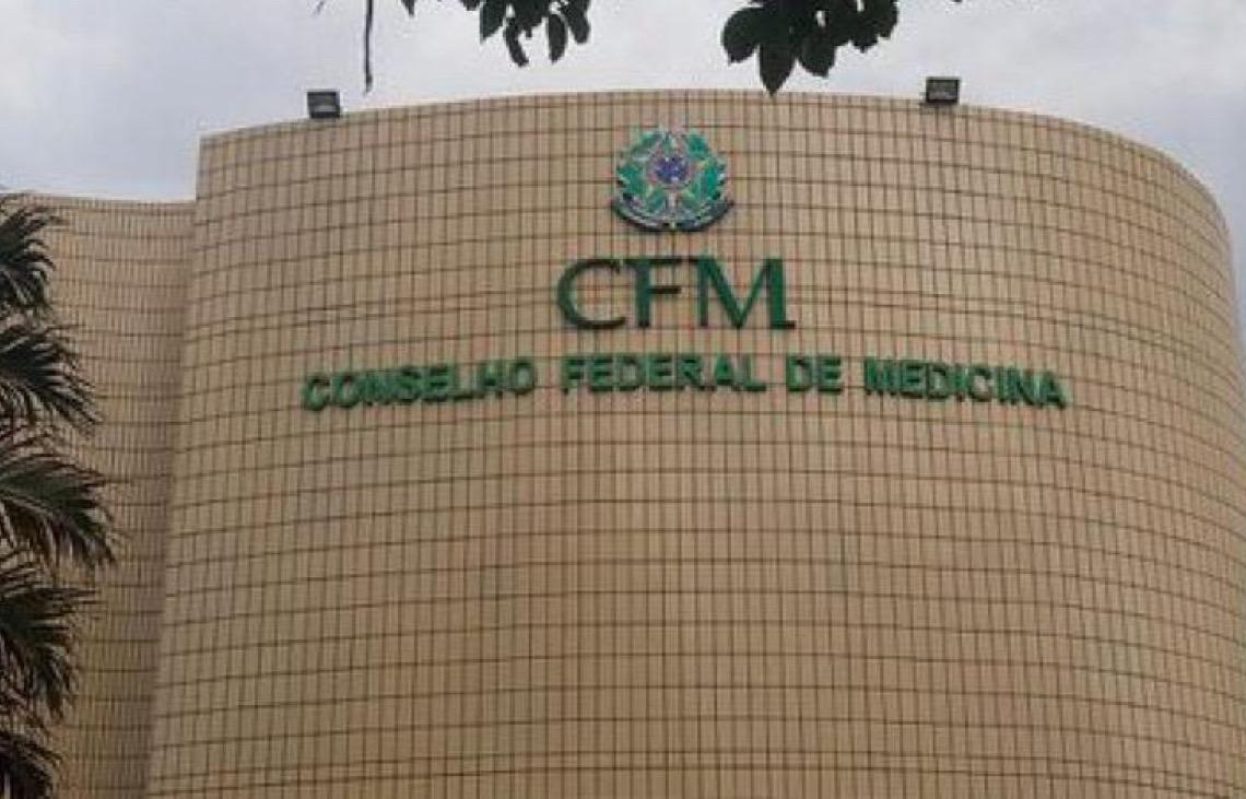 CFM lança plataforma para registrar casos de erros cometidos por não-médicos