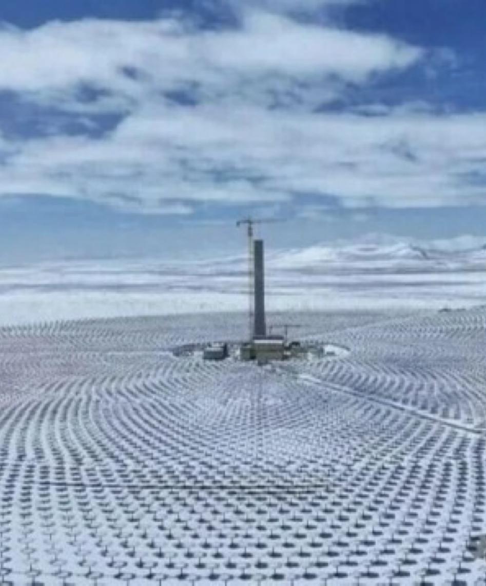 Usina termossolar situada na maior altitude do mundo conclui instalação de espelhos