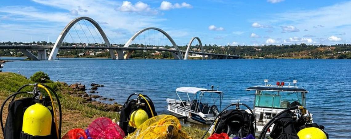Limpeza no Lago Paranoá, em Brasília retira 280 kg de resíduos