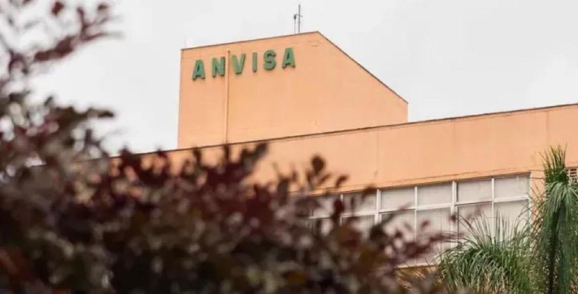 Anvisa suspende vendas e distribuição de lotes de medicamentos para câncer e controle de pressão