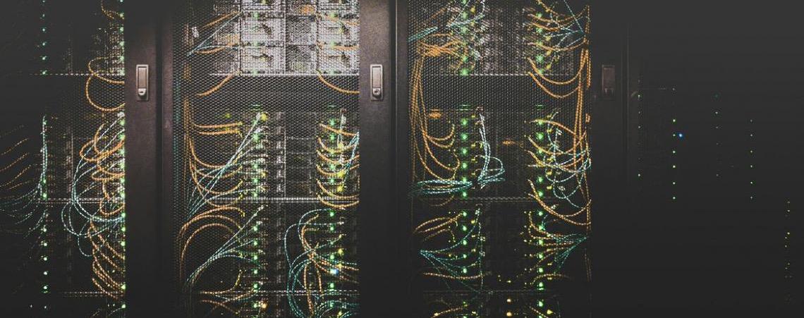 Consumo de água por centros de dados de IA pode chegar a 9,3 trilhões de litros