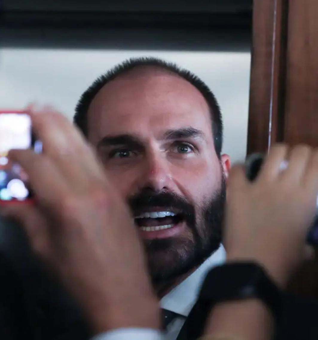 Eduardo pede rompimento de Flavio com Novo por fala de Zema sobre Vorcaro