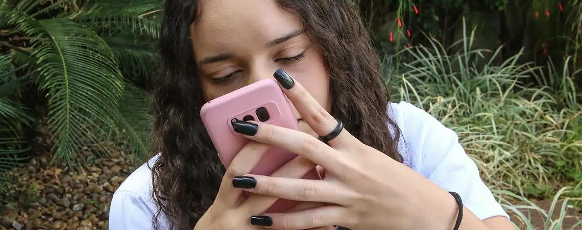 Reino Unido anuncia proibição do acesso de menores a redes sociais